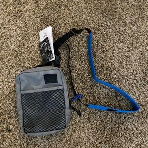 Hershel shoulder bag.